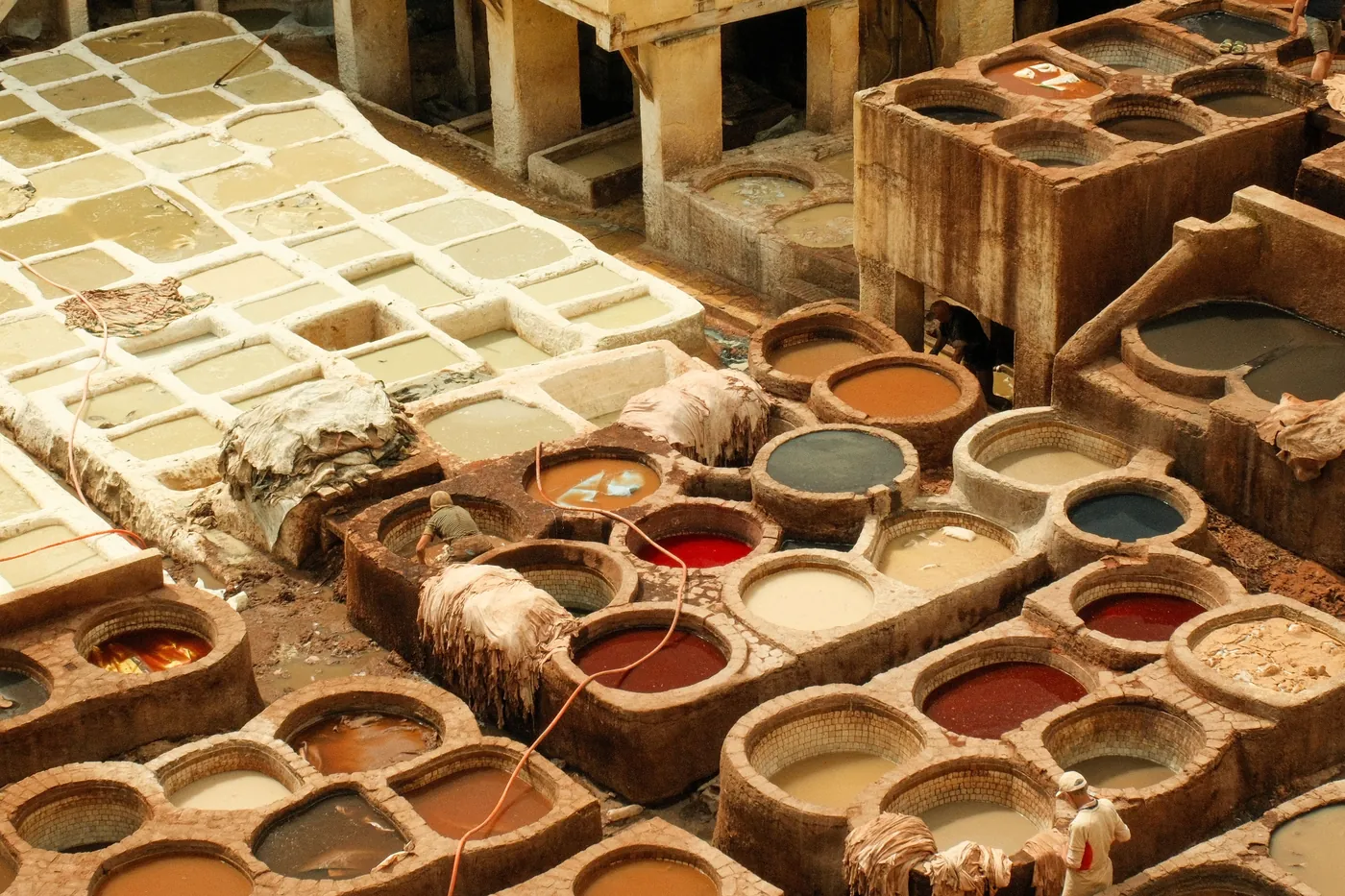 Curtumes tradicionais na medina, Marrocos